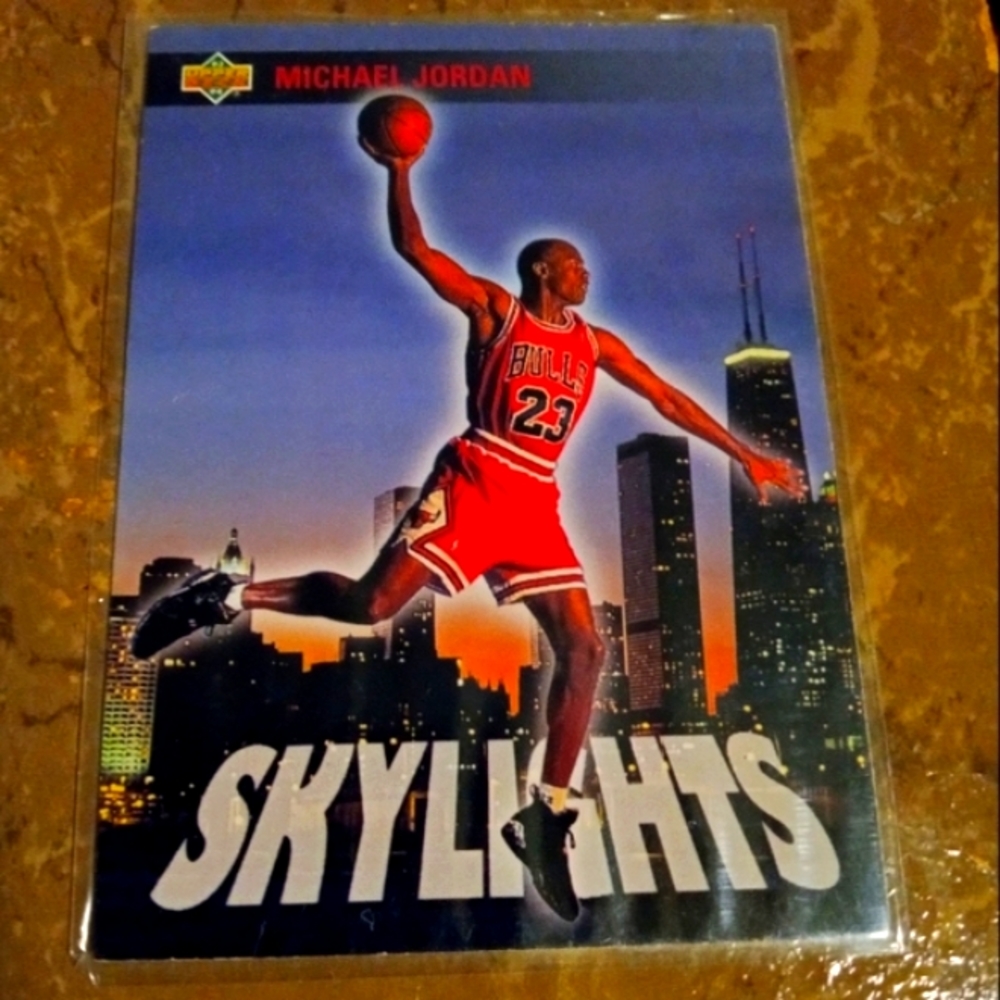 🔥 Micheal Jordan "Rare" Upper Deck Skylights Chicago Bulls NBA Basketball Card.